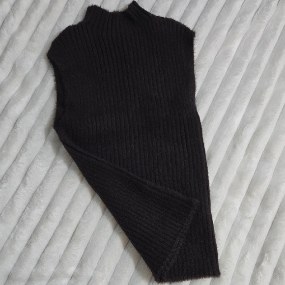 Vero Moda Brown Ribbed Turtleneck Sweater - Picture 2 of 7